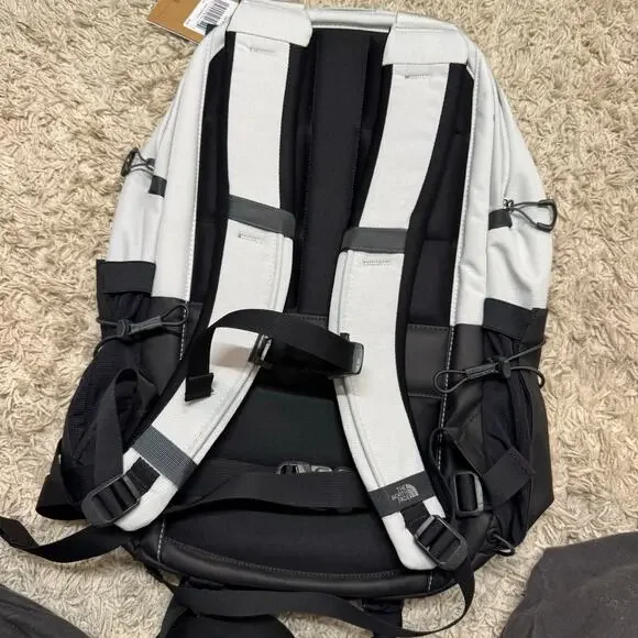 NWT THE NORTH FACE BACKPACK - Picture 5 of 5